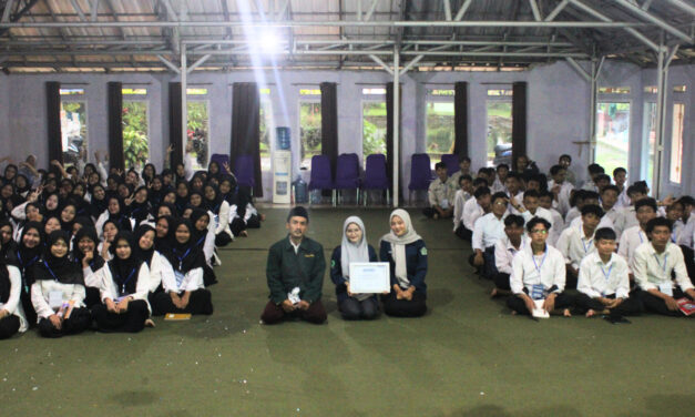 Literasi Pendidikan Mahasiswa FTIK IUQI Bogor: DIKARA I Menguatkan Karakter dan Kepemimpinan