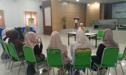 Kuliah Praktisi Psikoterapi Islam: Mahasiswa BKPI FTIK IUQI Bogor Dalami Psikoterapi Ruqyah Qur’ani