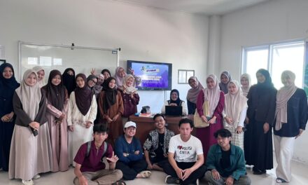Workshop Penulisan Artikel Ilmiah dan Publikasi Jurnal Tingkatkan Kompetensi Akademik Mahasiswa PBA Angkatan 2022