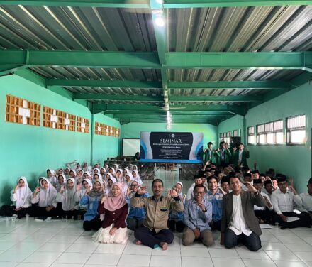 Bangun Resiliensi Remaja di Era Global, Prodi BKPI IUQI Bogor Gelar Sosialisasi dan Sesi “Sharing and Caring” di PP Darussalam Bogor